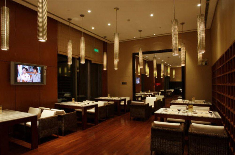 Howard Johnson Plaza Lingang Shanghai Nanhui Exterior foto