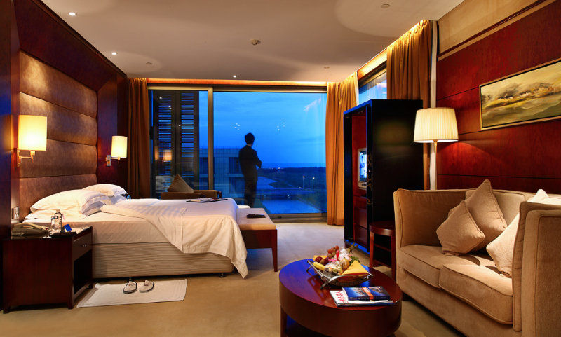 Howard Johnson Plaza Lingang Shanghai Nanhui Exterior foto